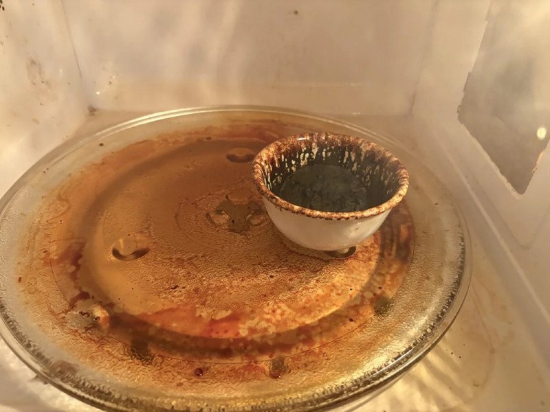 when-you-thought-you-hit-1-00-on-the-microwave-but-it-was-v0-irtdd8b3d77g1.jpeg