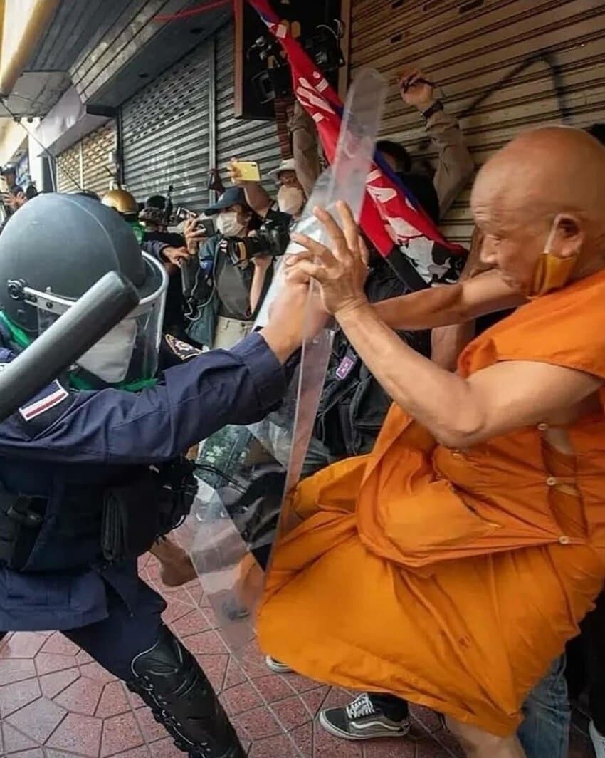 태국 시위 모습_3.jpg