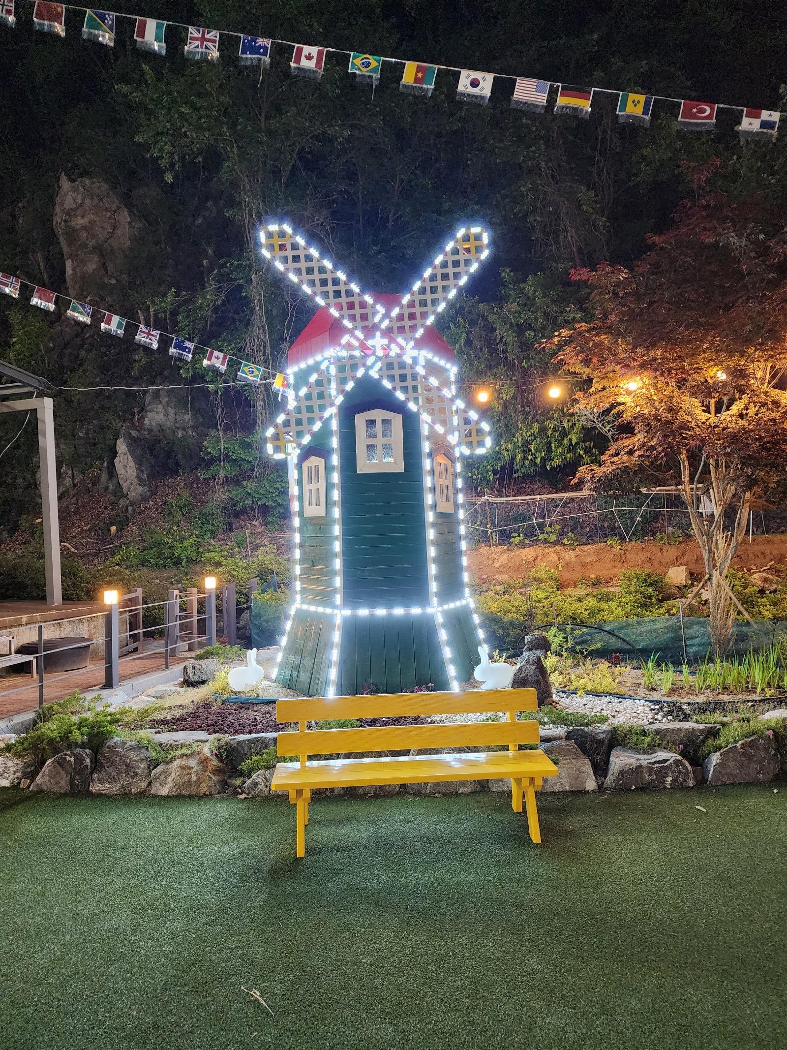 클릭하시면 원본 이미지를 보실 수 있습니다.